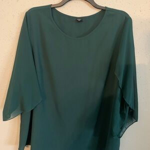 Plus size 4xl green blouse. Runs small 3xl.  Perfect for office or dressy EUC